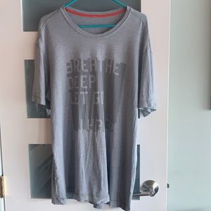 Men’s Lululemon 5 Year Breathe Repeat Tee
